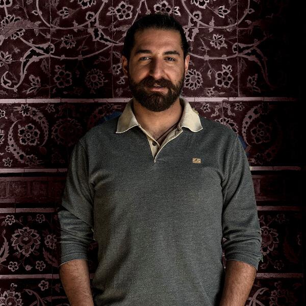 حمیدرضا یحیی آبادی بازیگر - کارگردان - آهنگساز
متولد ۱۳۷۳ لیسانس بازیگری